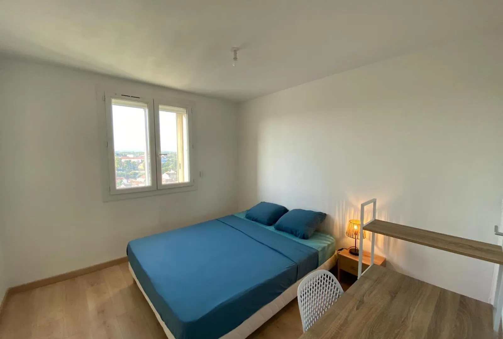 Charmant T4, Proche Des Remparts Avinhão Apartamento
